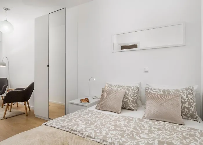 Opa Gold Apartment